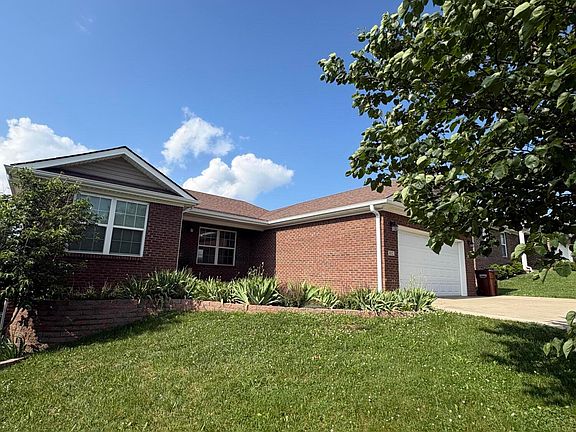 2nd image of 632 Fairfax Ln