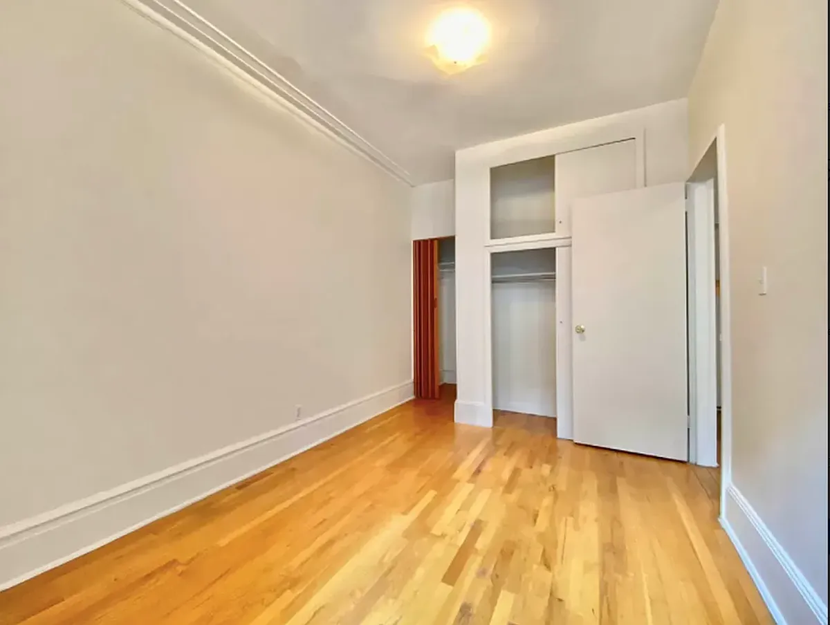 Building Photo - 149 W 80th St #5A