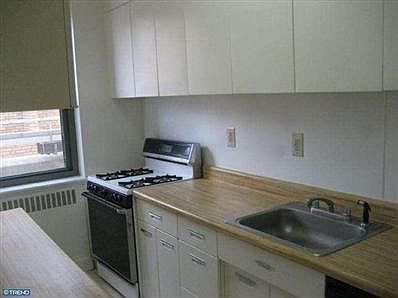 5th image of 2601 Pennsylvania Ave APT 1233