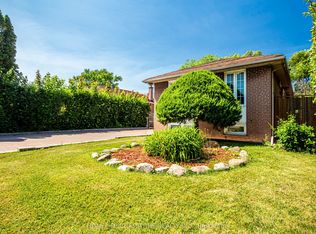 1366 Poprad Ave, Pickering, ON L1W 1L1