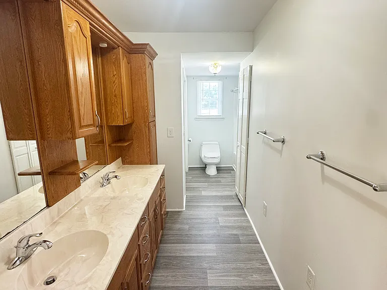 124 Garysburg Cir — Photo 12