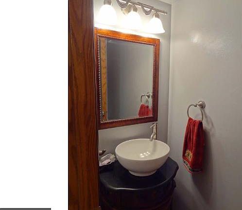 4th image of 4505 Orchid Cir N