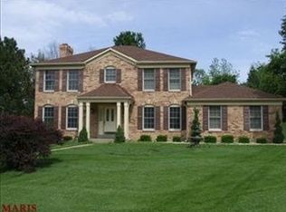 1208 Chateau Woods Dr, Saint Louis, MO 63135