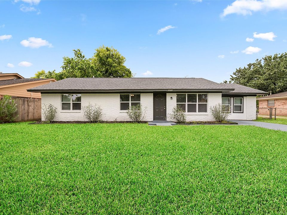 1st image of 9723 Oldcrest Dr