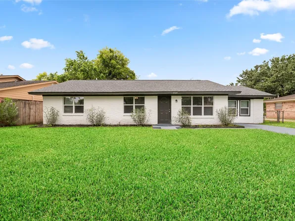 9723 Oldcrest Dr, Stafford, TX 77477