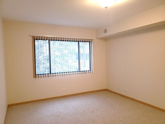 4th image of 3000 Bayside Dr Unit 208