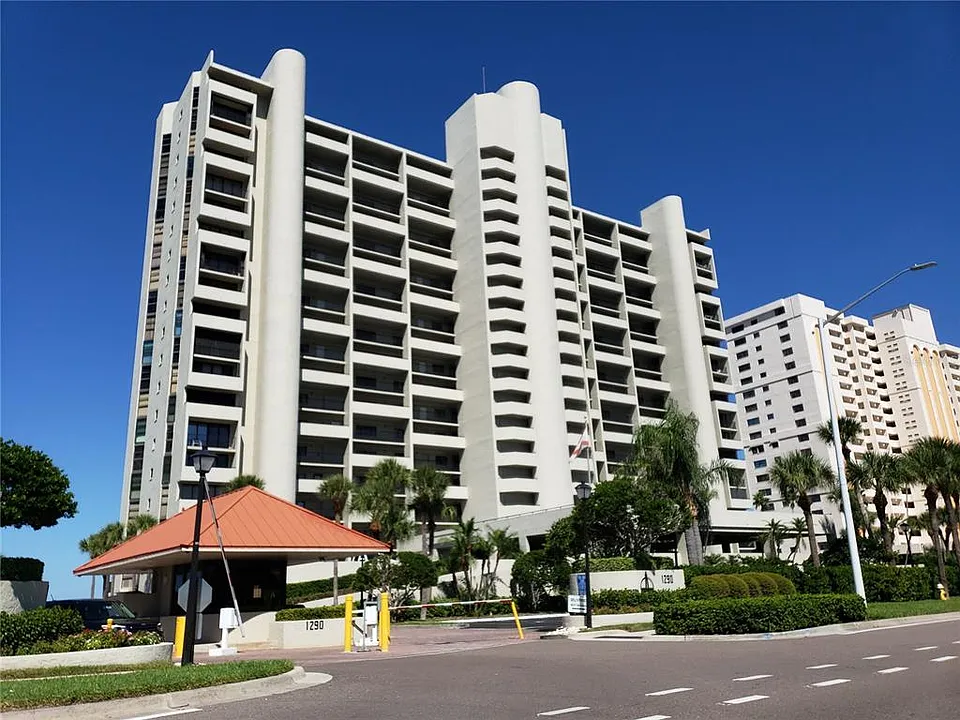1290 Gulf Blvd #907