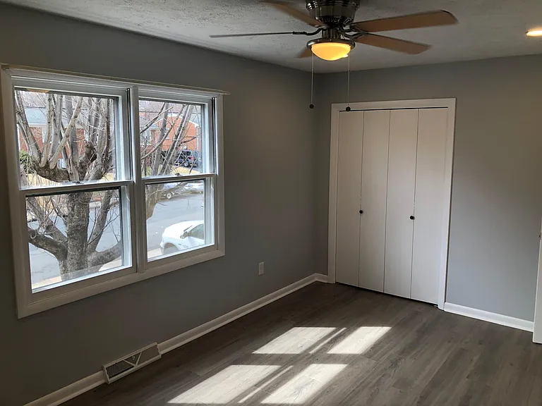 1228 Holmes Ave — Photo 15