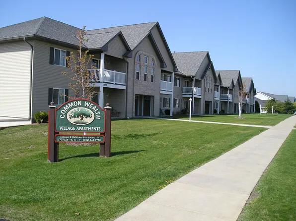 Commonwealth Village Apartments, 1521 Commonwealth Dr #32, Fort Atkinson, WI 53538