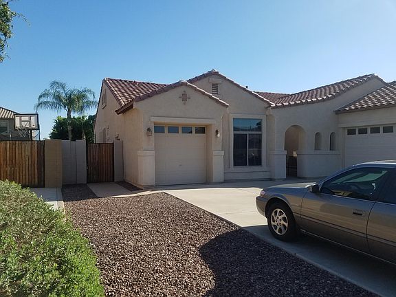 2nd image of 757 E Crescent Pl
