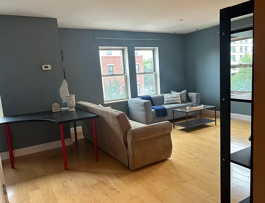 1 bed, 674 sqft, $4,000 — Photo 3