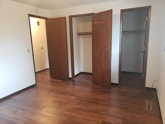 3rd image of 723 N 2nd St