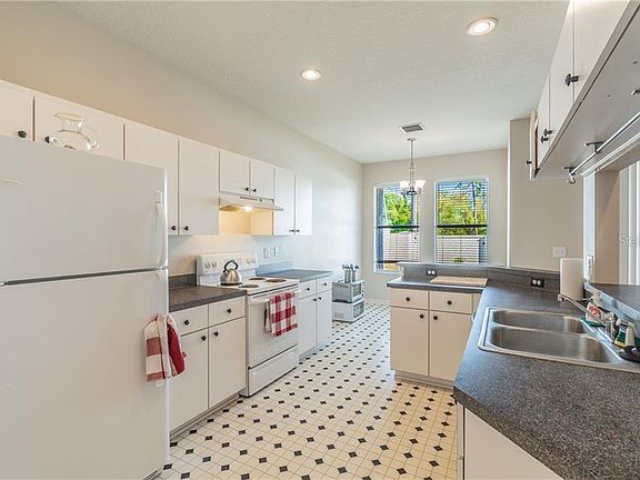 3rd image of 13204 Beechberry Dr