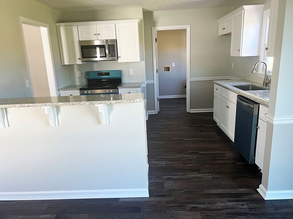 2nd image of 5775 Stoneridge Dr
