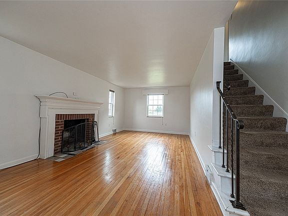2nd image of 1920 James St
