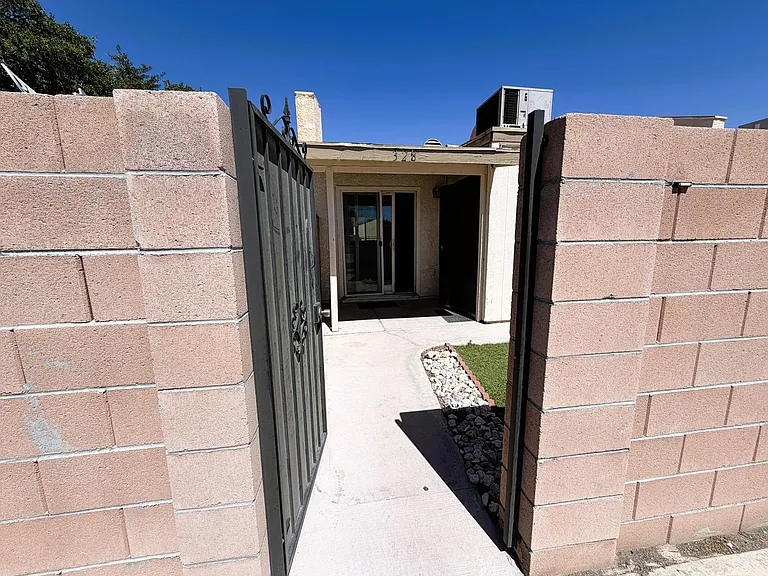 328 Linn Ln — Photo 24