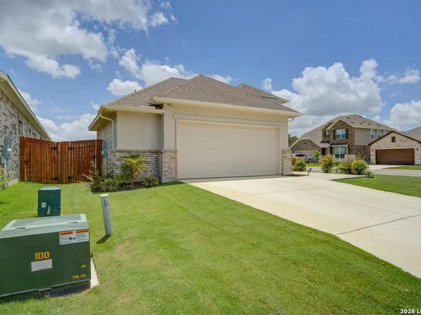 108 Mallorys Way, Castroville, TX 78009