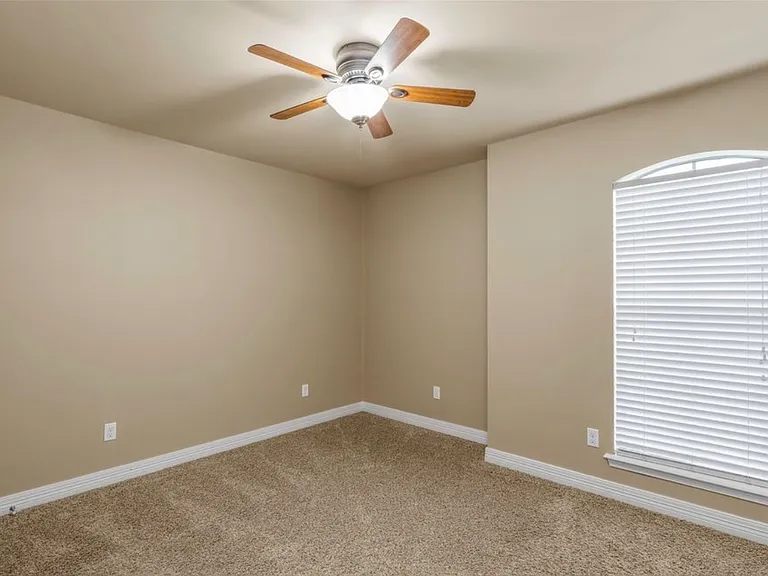 3826 Pickering Pass Dr — Photo 17