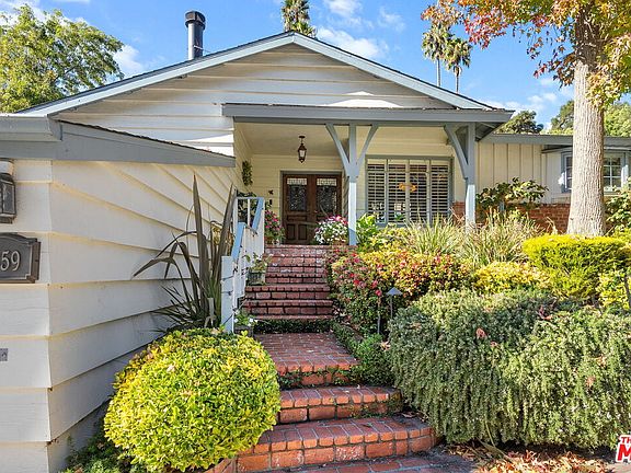 4th image of 3859 Mandeville Canyon Rd