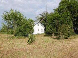 2801 Benbow Rd, Inez, TX 77968