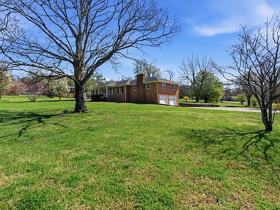 4th image of 547 McMurray Dr