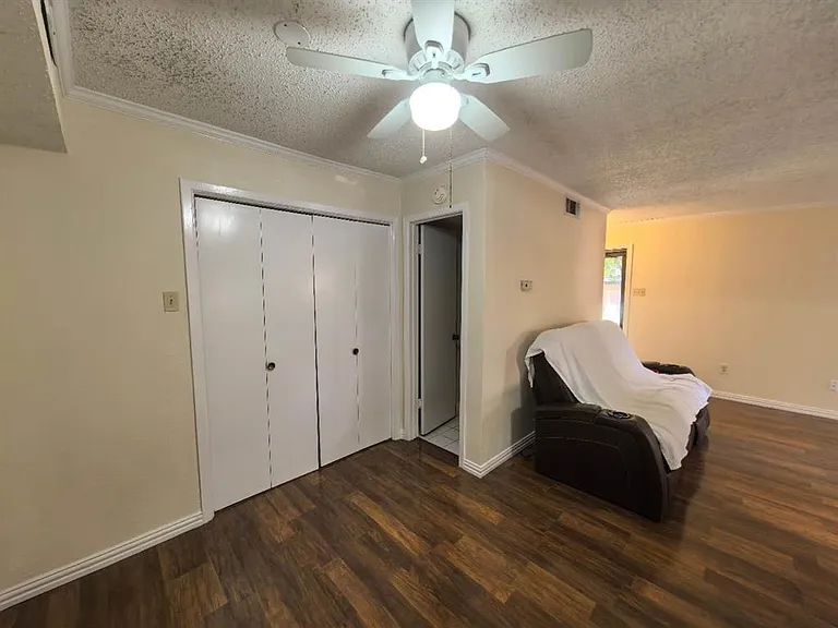 885 Dublin Dr #1 — Photo 3