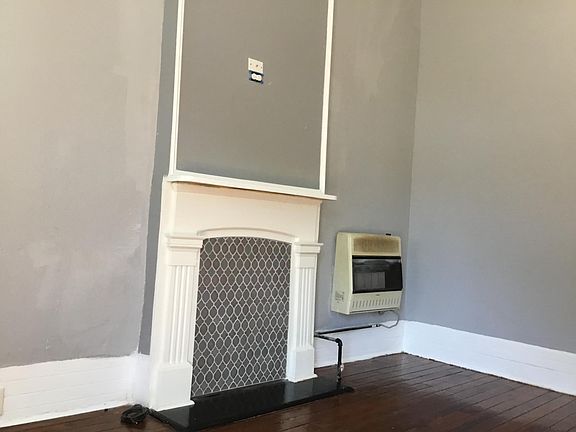 2nd image of 2129 Delachaise St #0