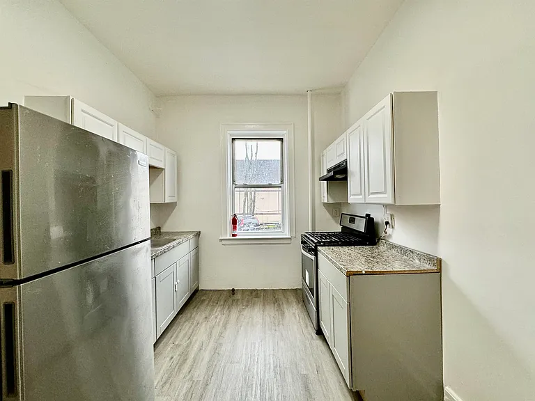 197 Lafayette Pl #C3 — Photo 5