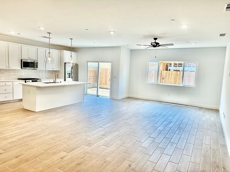 7219 E Simpson Ave — Photo 2