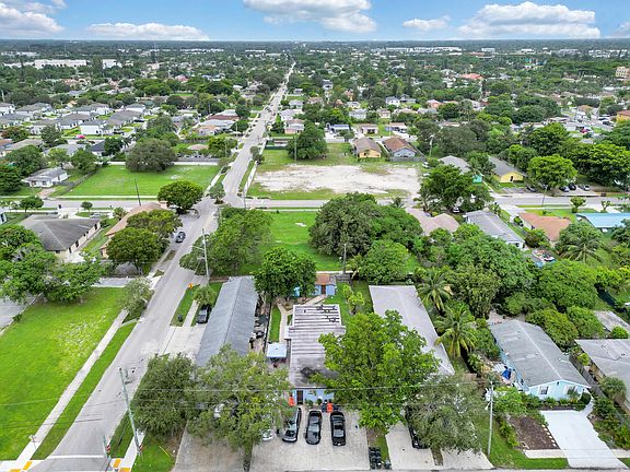 3rd image of 180 SW 5th Avenue