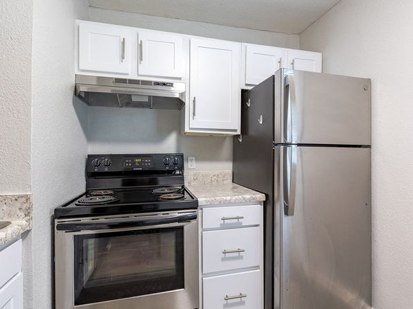1000A Elm St #E1024B