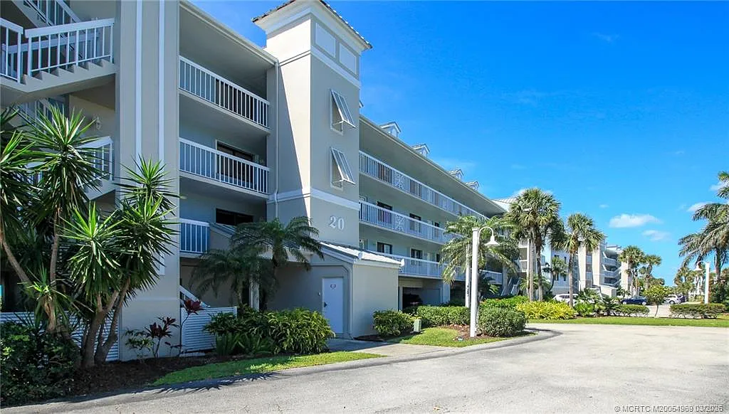 2 bed, 2.0 bath, 1306 sqft, $3,500 — Photo 2
