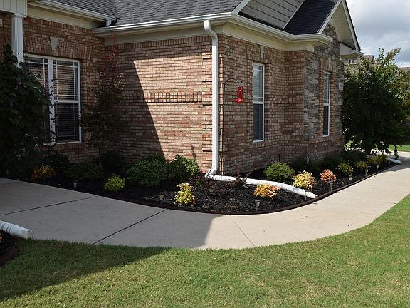 3rd image of 250 Wes Ashley Dr