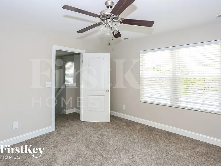 2031 Samantha Dr — Photo 7