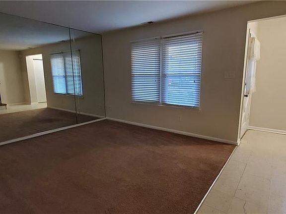 2nd image of 712 Atterbury Ct