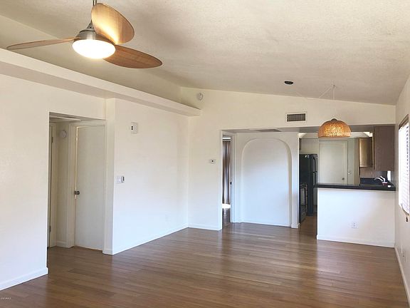 4th image of 2926 N Oregon St Unit 1