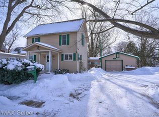 301 W Perry St, Durand, MI 48429