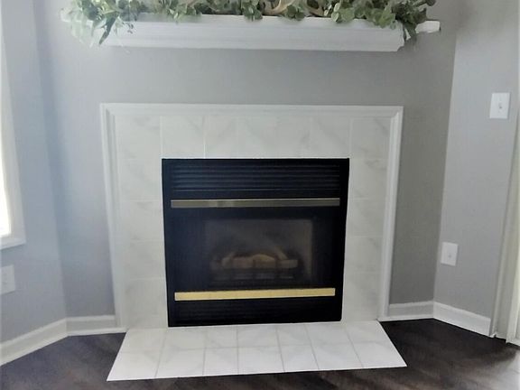5th image of 120 Breezewood Drive #G