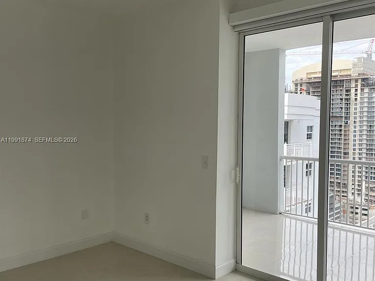 170 SE 14th St #3005 — Photo 11