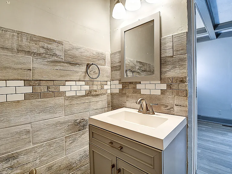 2915 N Talbott St — Photo 15