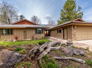 13752 SW Meadow View Dr, Camp Sherman, OR 97730