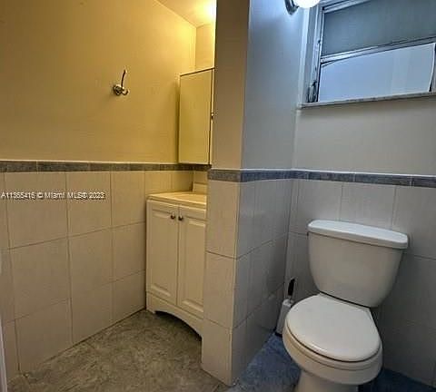 2nd image of 8820 Fontainebleau Blvd APT 103