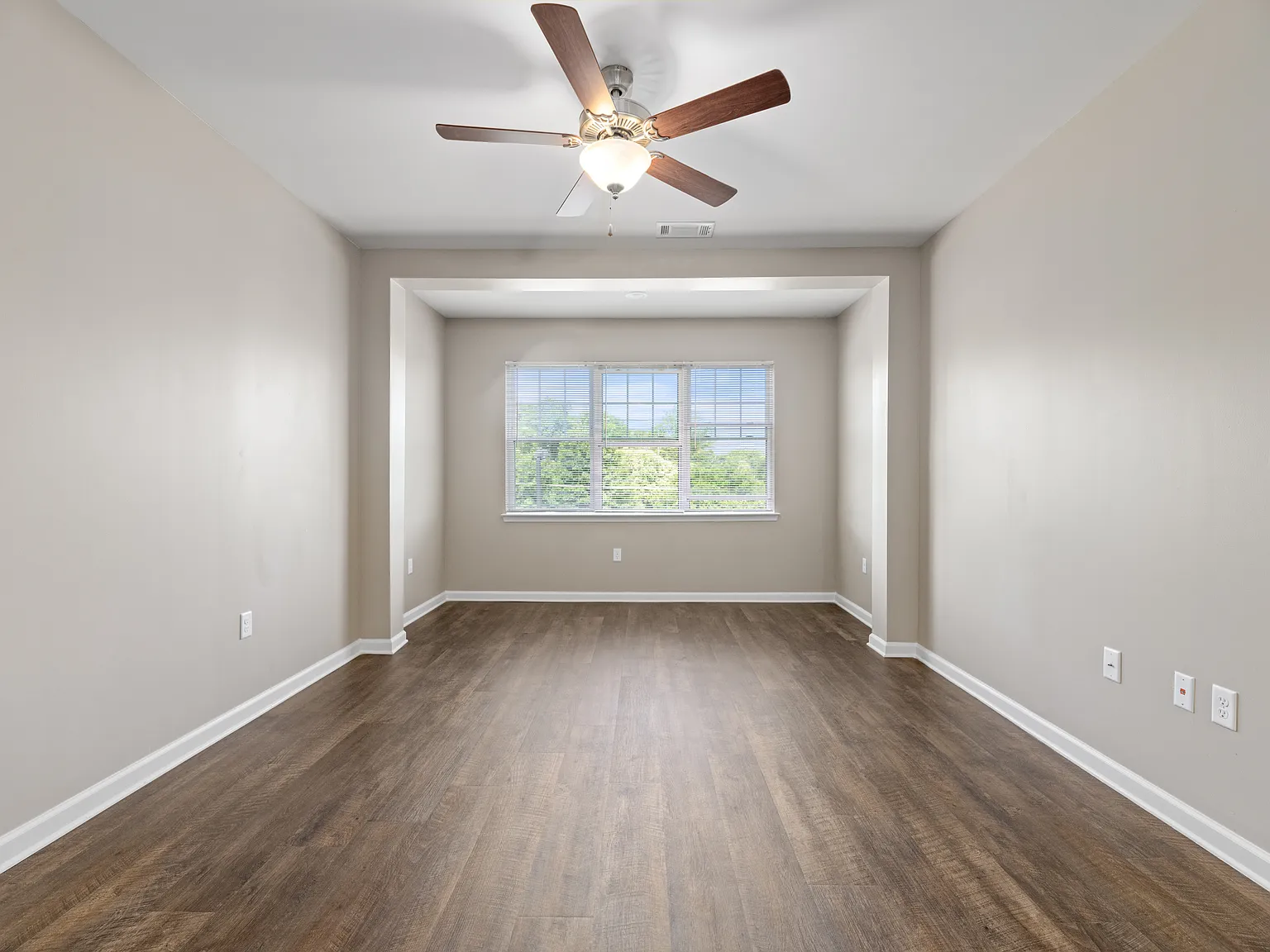 Paige Estates — Photo 2