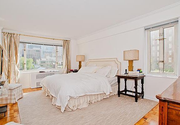 4th image of 166 E 63rd St APT 7C