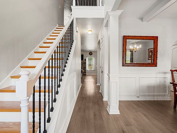 3rd image of 301 Irish Ln