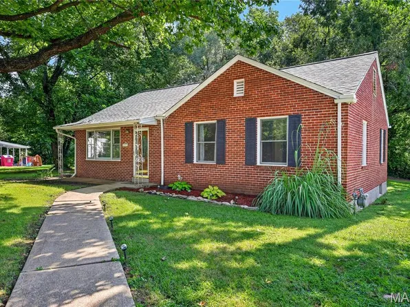 408 Oak Ave, Saint Charles, MO 63301