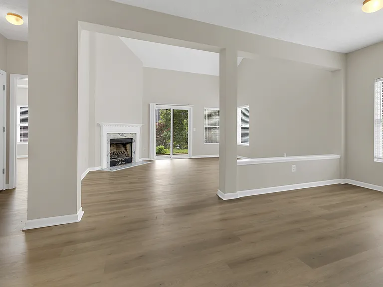 7336 Autumn Crossing Way — Photo 8