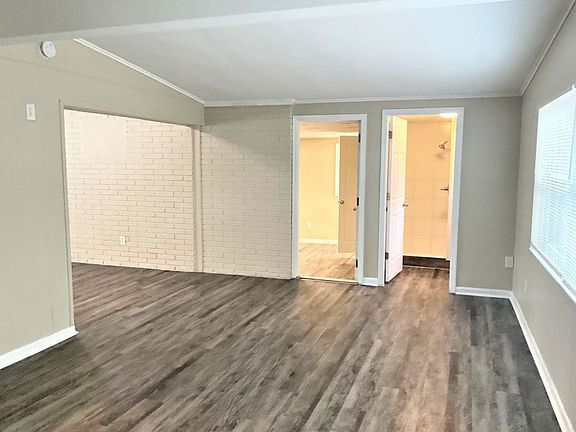 3rd image of 1636 Plantation Pointe Dr #1