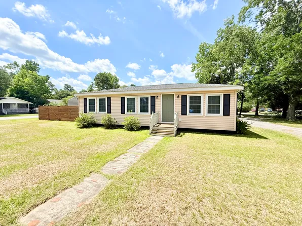 201 Heatley St, Moncks Corner, SC 29461