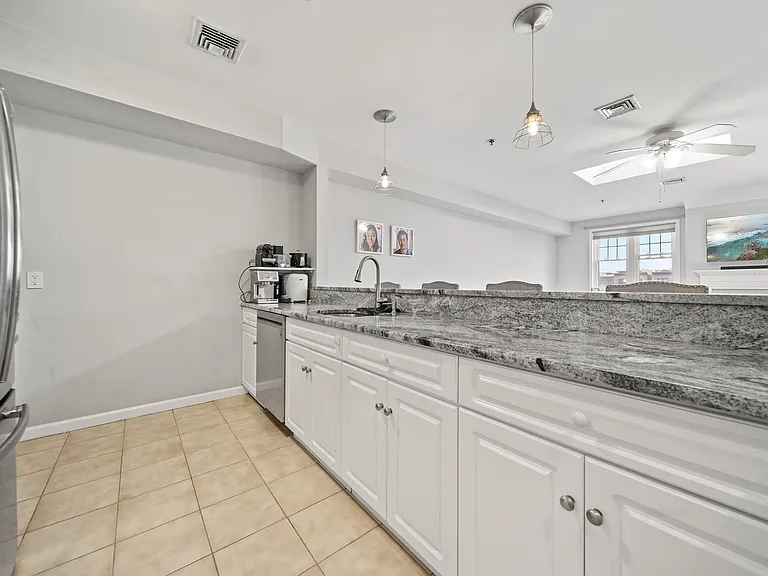 79 Grand St #4B — Photo 4